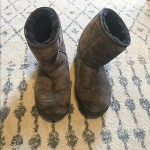 Short ugg boots
